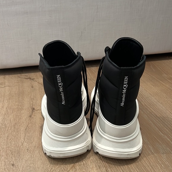 Alexander McQueen Tread Puffer Sneaker - Picture 3 of 8